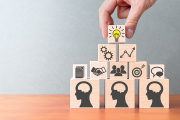 现代第七代伊兰特预售10.98万起 1.5L中高配值得买