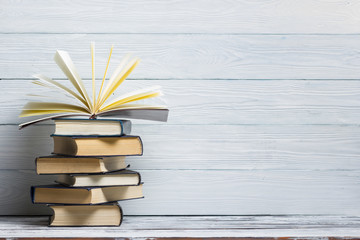 汽车油箱加满油怎么处理