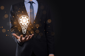 何猷君比奚梦瑶小几岁