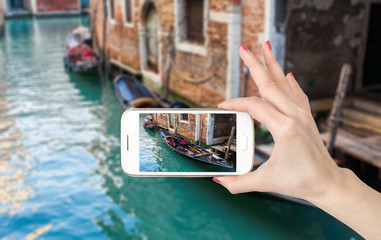 梦见鞋找不到了自己到处找的预兆